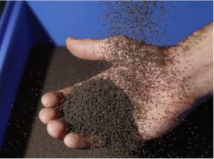 Ceramic particles for direct absorption of concentrated solar radiation